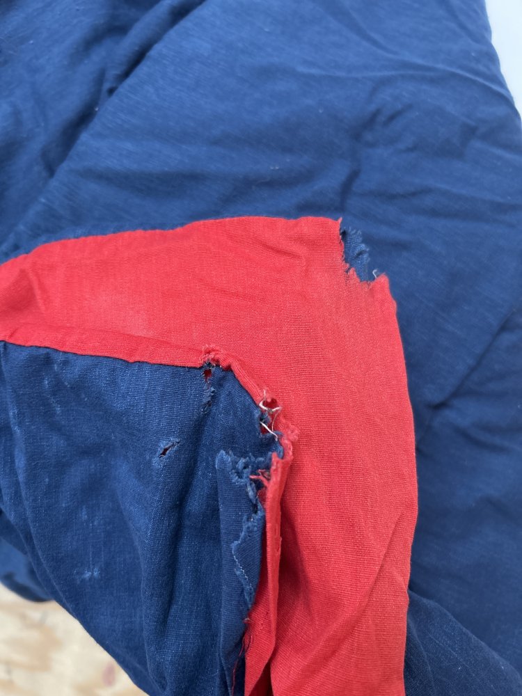 Comforter TWIN Reversible Red/ Blue