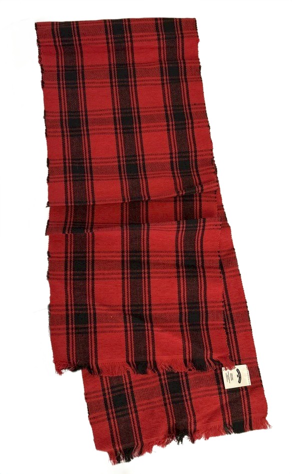 Holiday Time Table Runner Plaid