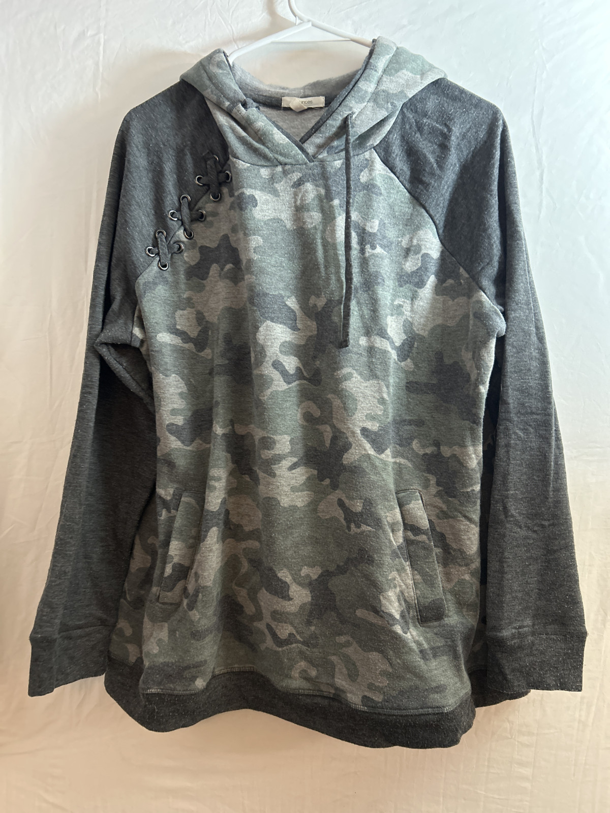Maurices Women's Camo Hoodie Size L