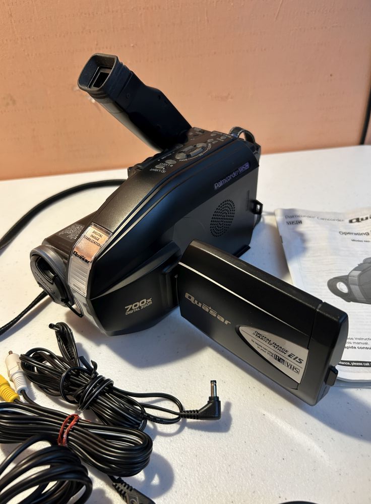 Quasar VML152 Camcorder with Accessories