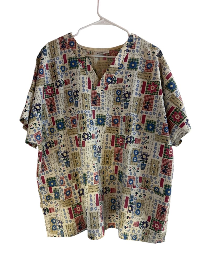 Women's Veterinarian/Healthcare Scrubs Top Size 2XL