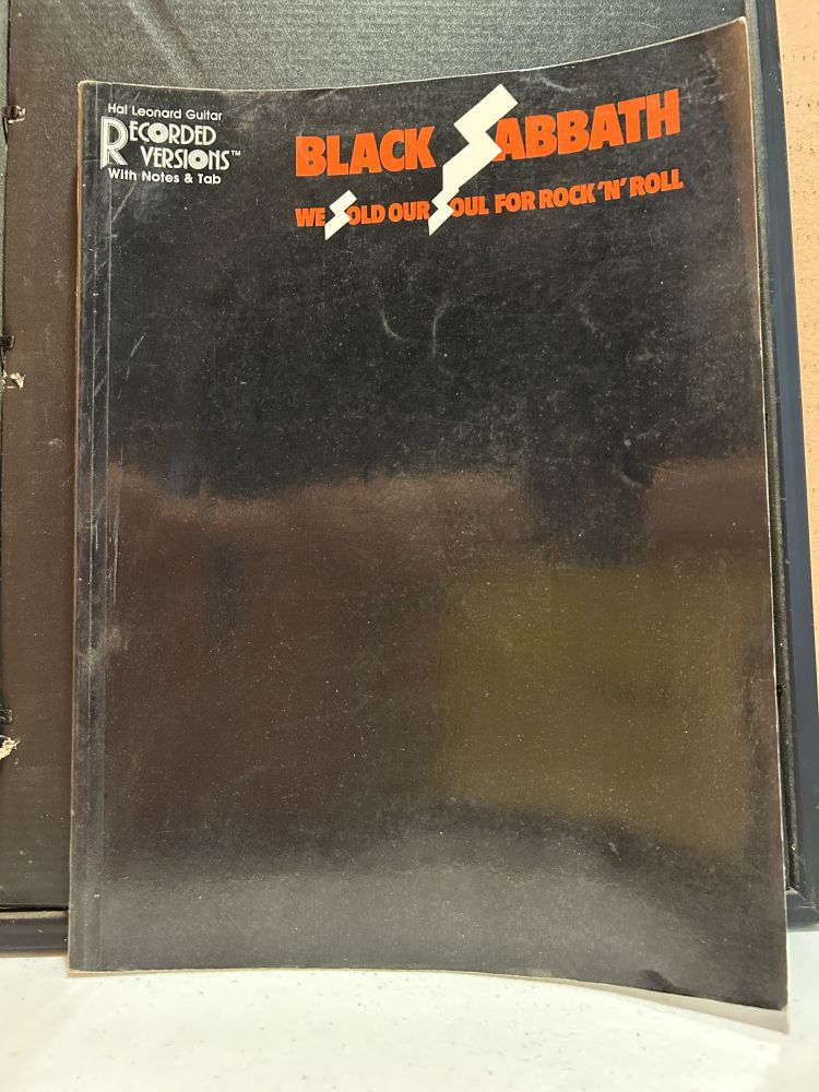 Black Sabbath Guitar Tab Book Hal Leonard VG