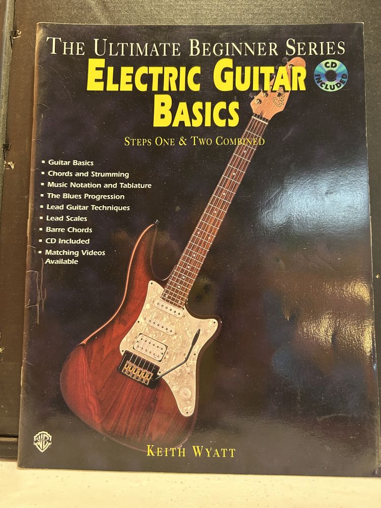 The Ultimate Beginner Series Electric Guitar Basics Book with CD