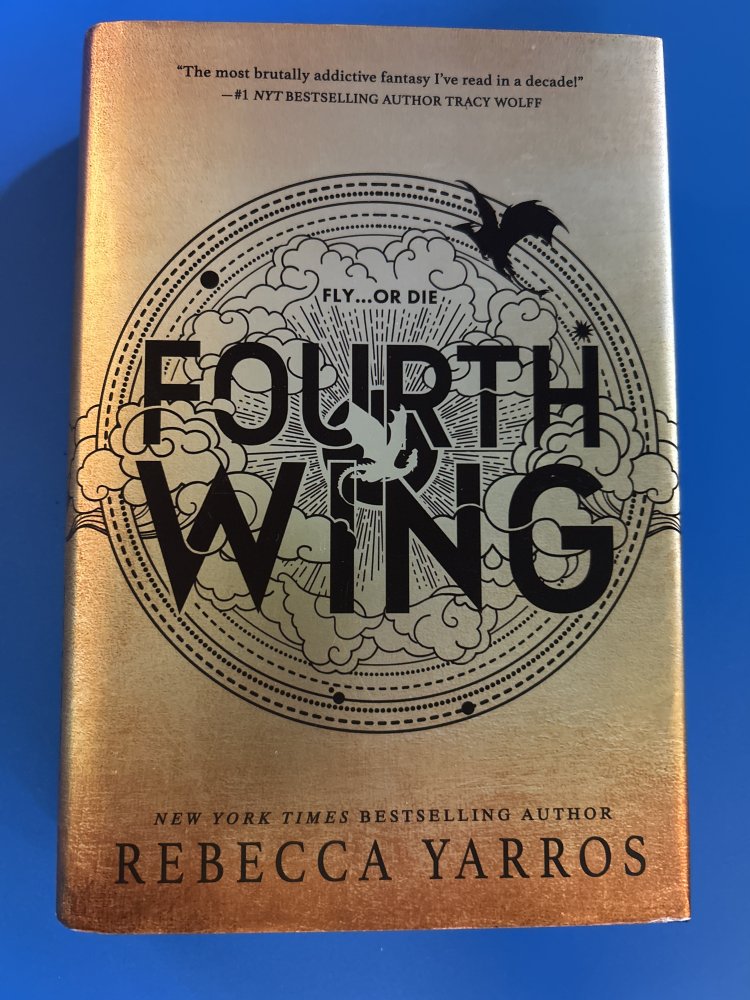 Fourth Wing by Rebecca Yarros - Hardcover