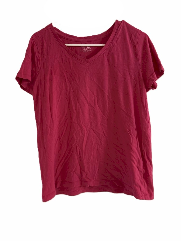 Women's Time & True V-Neck T-Shirt - Medium