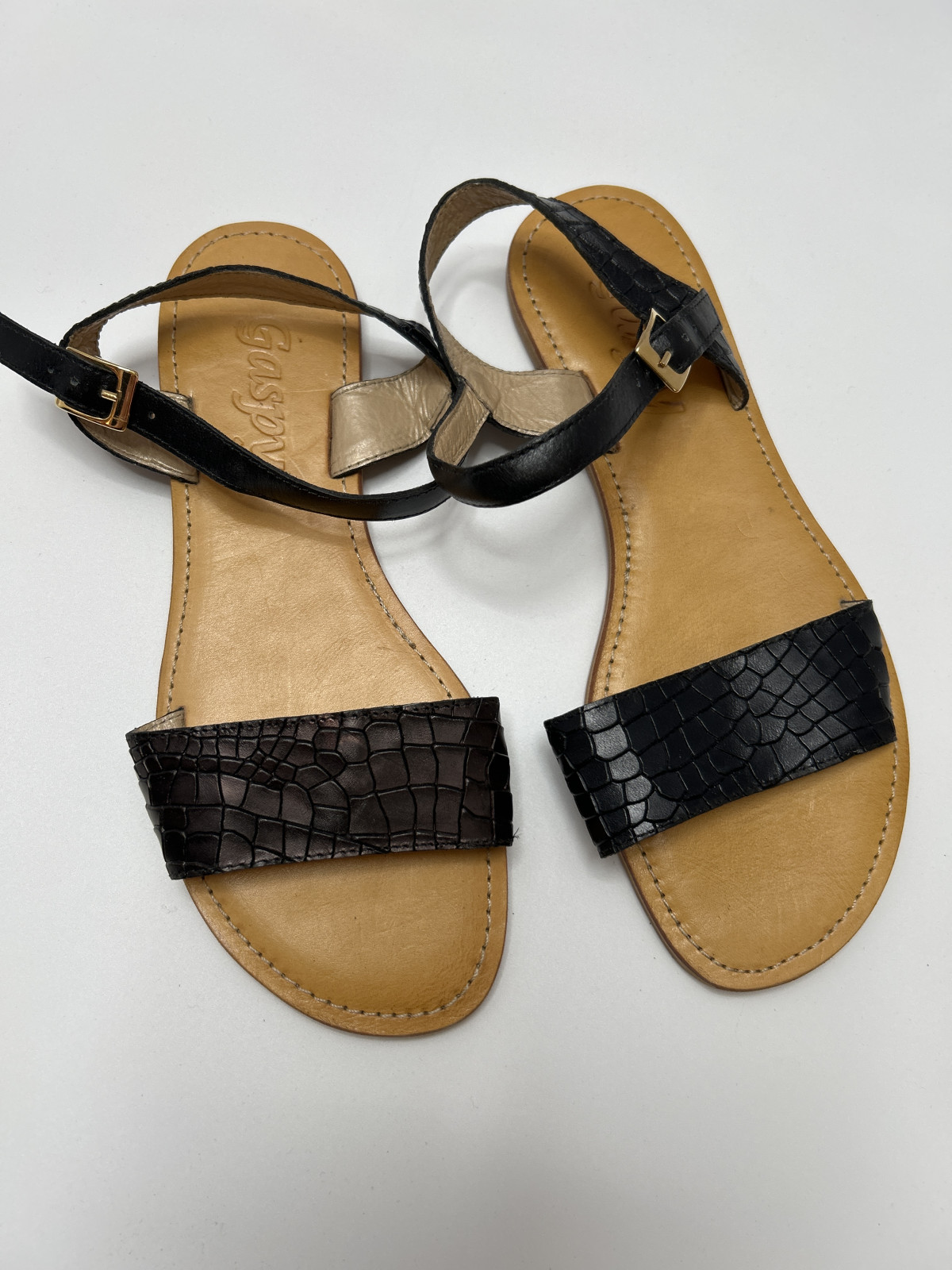 Women's Gaspy Sandals - Size 9