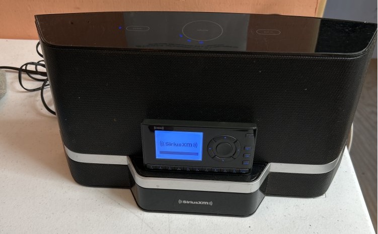 SiriusXM Radio Lot – 5 Radios, 2 Speaker Docks, Remotes & Accessories