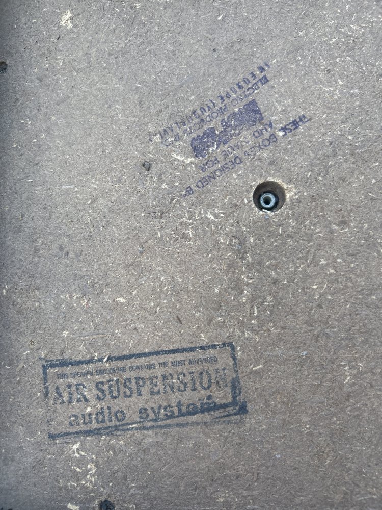 Vintage Wooden Air Suspension Speaker